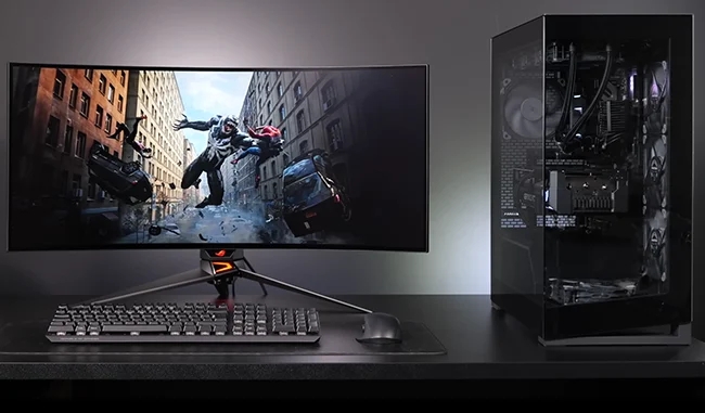 Another front view of the Black Hawk in an understated desk setup